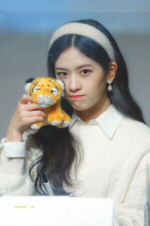 Photo : Ahn Yujin