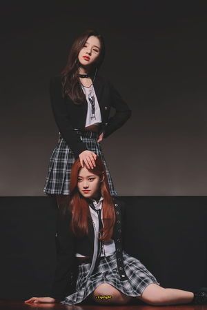 Photo : Heejin & Hyunjin