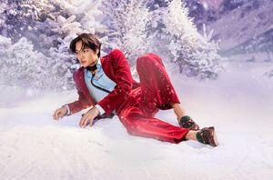 Photo : Kai wishes you a Gucci Christmas