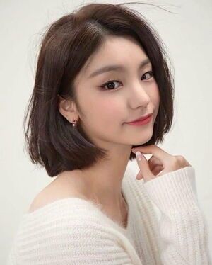Photo : Yeji with short hair [Not real]