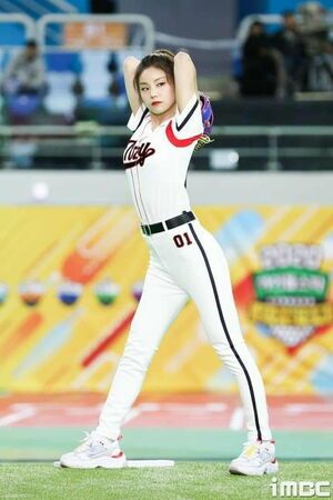 Photo : Prefect body - Yeji