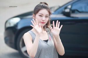 Photo : Happy Yeji Day