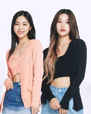 Photo : ITZY Yeji and Ryujin