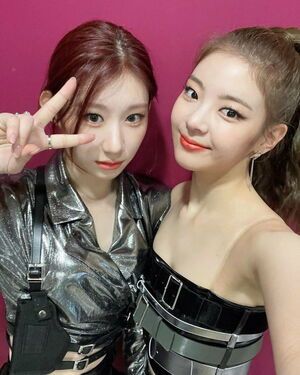 Photo : Lia & Chaeryeong