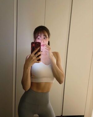 Photo : AOA - Yuna