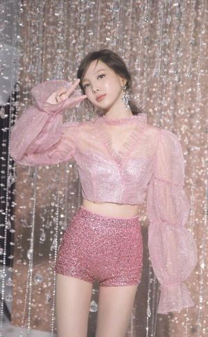 Photo : Queen Nayeon
