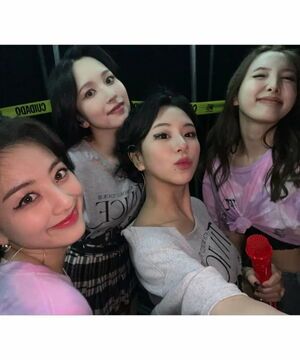 Photo : 220224 - Chaeyoung, Jihyo, Mina & Nayeon