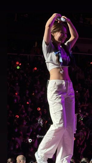 Photo : Nayeon Abs