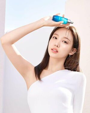Photo : Biotherm.kr Instagram update - Nayeon for Biotherm