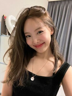 Photo : NAYEON