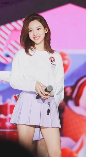 Photo : Nayeon in TWICELIGHTS Japan
