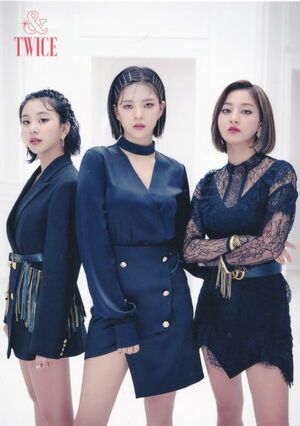 Photo : Chaeyoung, Jeongyeon & Jihyo