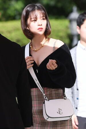 Photo : Jeongyeon the candid goddess