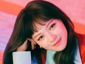 Photo : Jeongyeon Kura Kura