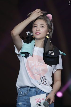 Photo : Jeongyeon