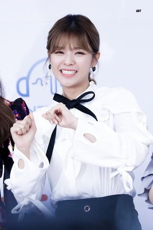 Photo : Smiling Jeongyeon