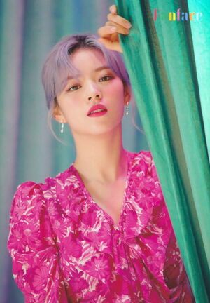 Photo : Jeongyeon