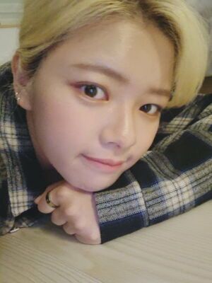 Photo : Jeongyeon bubble update