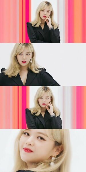 Photo : Jeongyeon