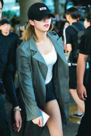 Photo : Jeongyeon