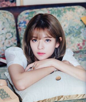 Photo : Jeongyeon