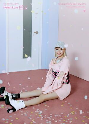 Photo : 211104 - Jeongyeon