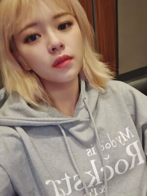 Photo : Jeongyeon bubble update
