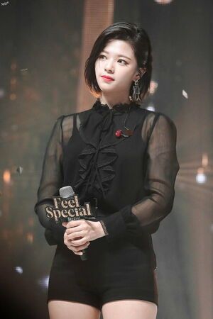 Photo : Jeongyeon