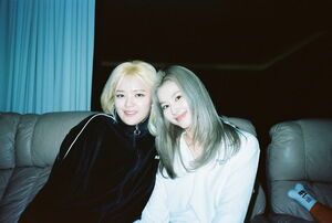 Photo : Sana x jeongyeon