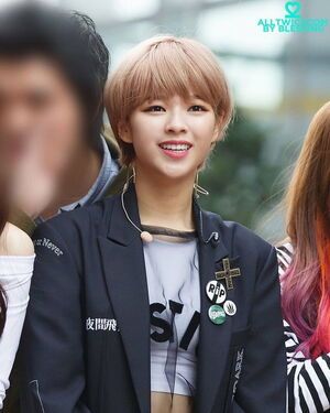 Photo : Jeongyeon from LOA era. Where it all began.