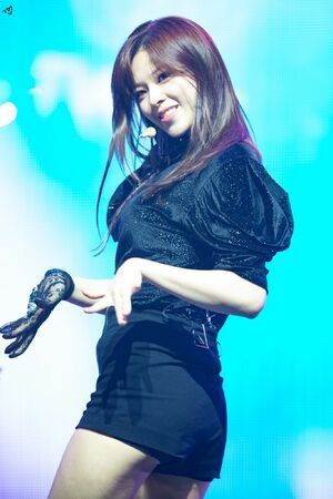 Photo : Jeongyeon