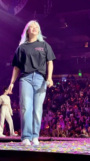 Photo : Jeongyeon looking happy and fabulous!