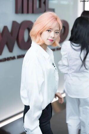 Photo : Jeongyeon