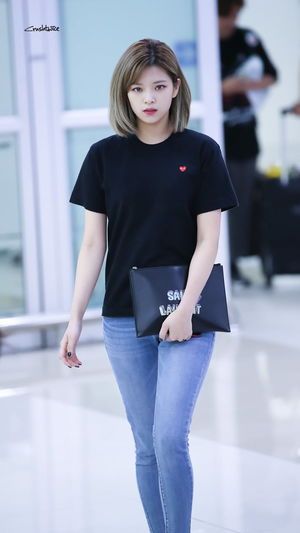 Photo : Jeongyeon