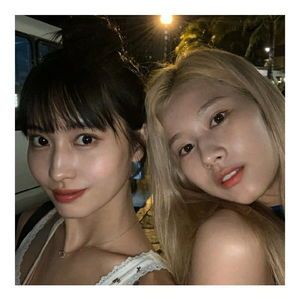 Photo : Momo & Sana