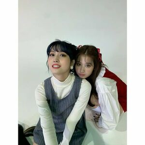 Photo : Momo & Sana