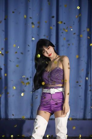 Photo : Twice - Momo