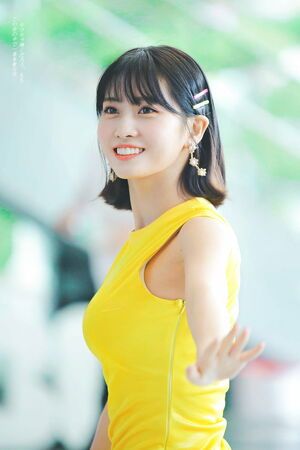Photo : Momo - TWICE