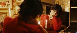 Photo : Hirai Momo godness of color red