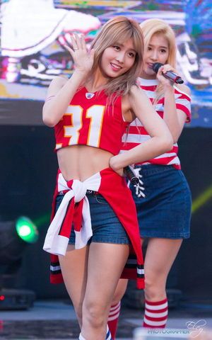 Photo : Momo & Sana