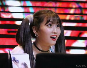 Photo : Momo ehhhhh?