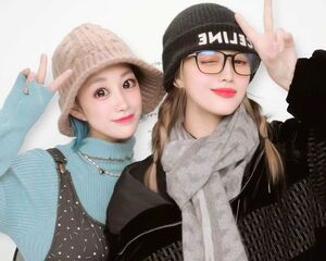 Photo : BangHana Instagram Update - Momo and Hana playing with filters in a photo booth