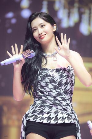 Photo : Momo