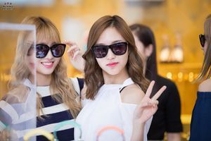 Photo : Momo & Mina