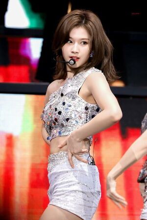 Photo : Hot sana