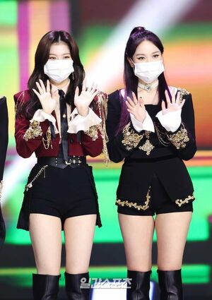 Photo : Sana & Mina