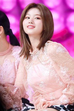 Photo : Sana Minatozaki