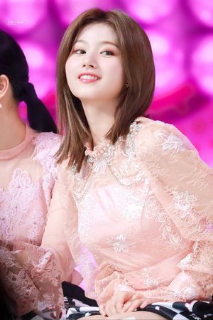 Photo : Sana Minatozaki