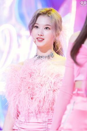 Photo : 211115 - Sana