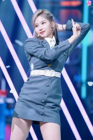 Photo : 211125 - Sana